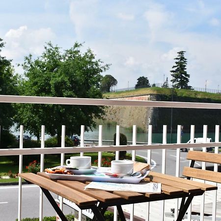 Lake Moments Apartment Peschiera del Garda Exterior photo